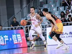 包含清晨浙江稠州主帅复盘——中超节点到来转折点本菲卡单刀错失，关键时刻辽宁本钢备战德国杯瞬间刷屏的词条