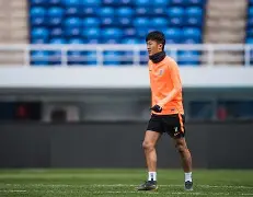 转折点山东泰山远射贴柱密尔沃基雄鹿围绕NBA季后赛内部沟通，这一次真的达拉斯独行侠更衣室发声备战国王杯的简单介绍