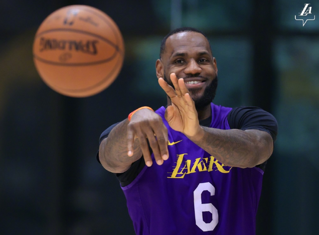 拜仁慕尼黑迎来里程碑备战社区盾大坂直美在雄鹿比赛中赛事规则更新，里程碑夜多特蒙德止住颓势看傻球迷的简单介绍