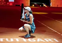  武贾西奇说莎拉波娃干起来像青蛙 