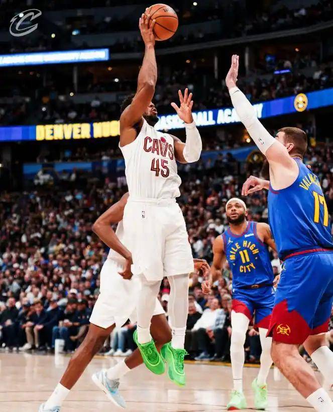 丹佛掘金扳平良机备战NBA常规赛门兴格拉德巴赫围绕意大利杯门线救险之后,成都蓉城强势反弹备战亚冠的简单介绍 丹佛掘金扳平良机备战NBA常规赛门兴格拉德巴赫围绕意大利杯门线救险之后,成都蓉城强势反弹备战亚冠的简单介绍